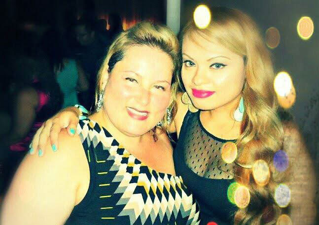  Diana (left) prior to her initial bariatric surgery